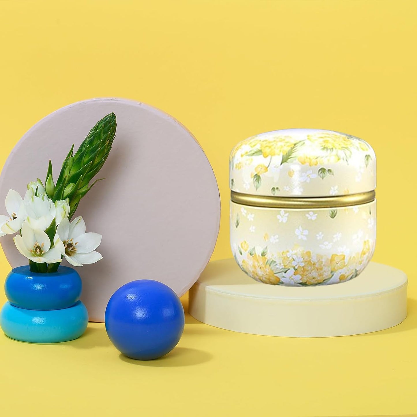 Body Powder Puff and Container for Dusting Powder, Women Powder Puff and Powder Case for Bath and Travel (Light Yellow)