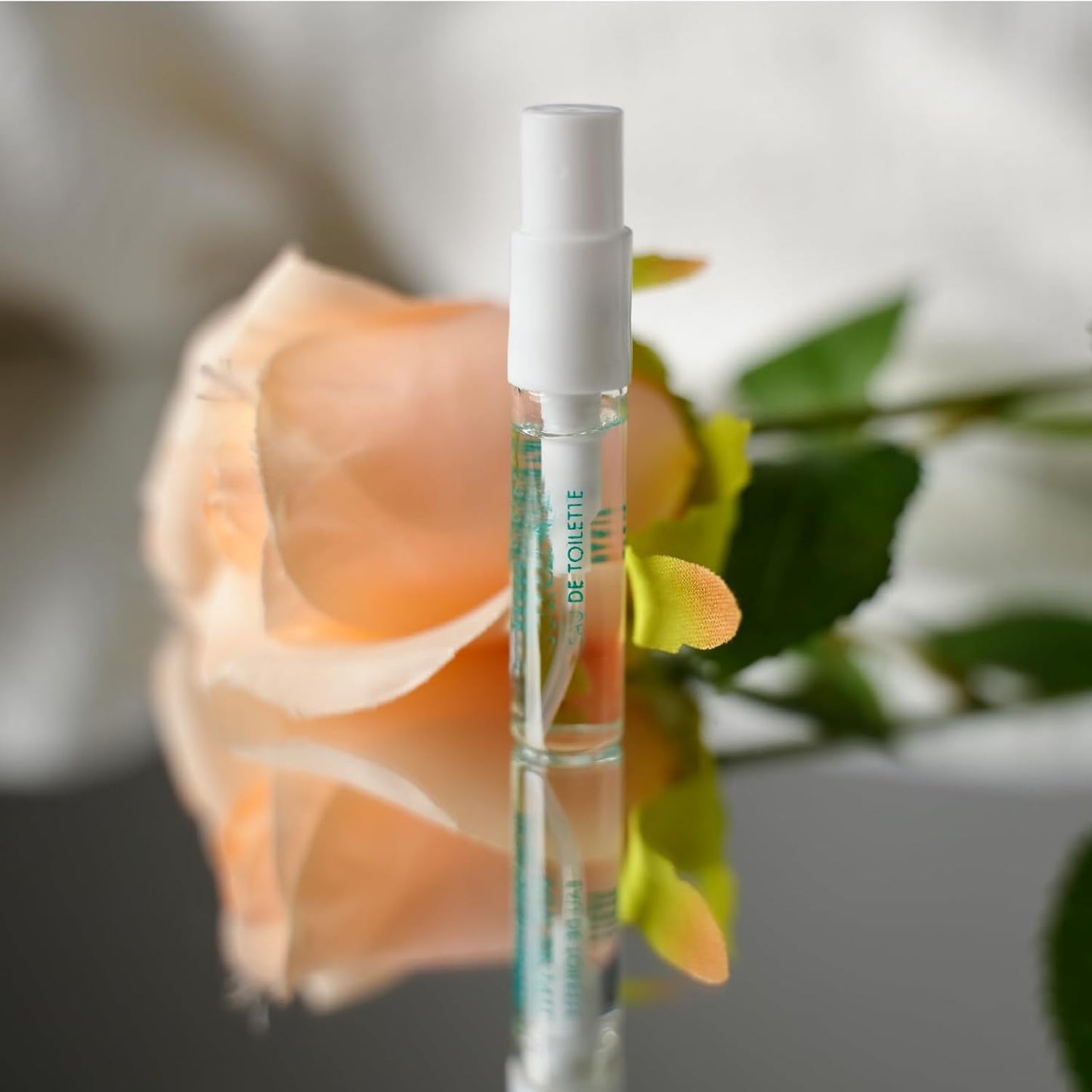 Designer Fragrance Sampler Set-Designer Perfume Sampler Luxury High End Perfume Vial Sample Set (12 Random Samples)