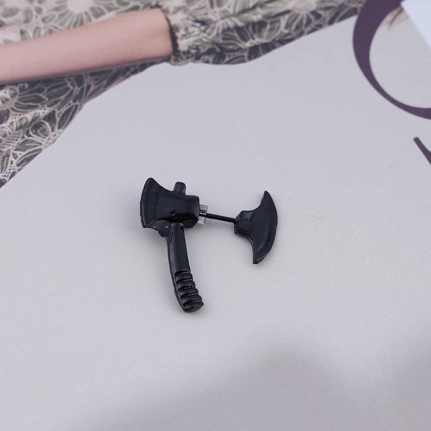 Punk Axe Ear Jacket Earrings Black Axe Stud Earrings Gothic Scary Axe Earrings Axe Hatchet Shape Earrings Jewelry for Women