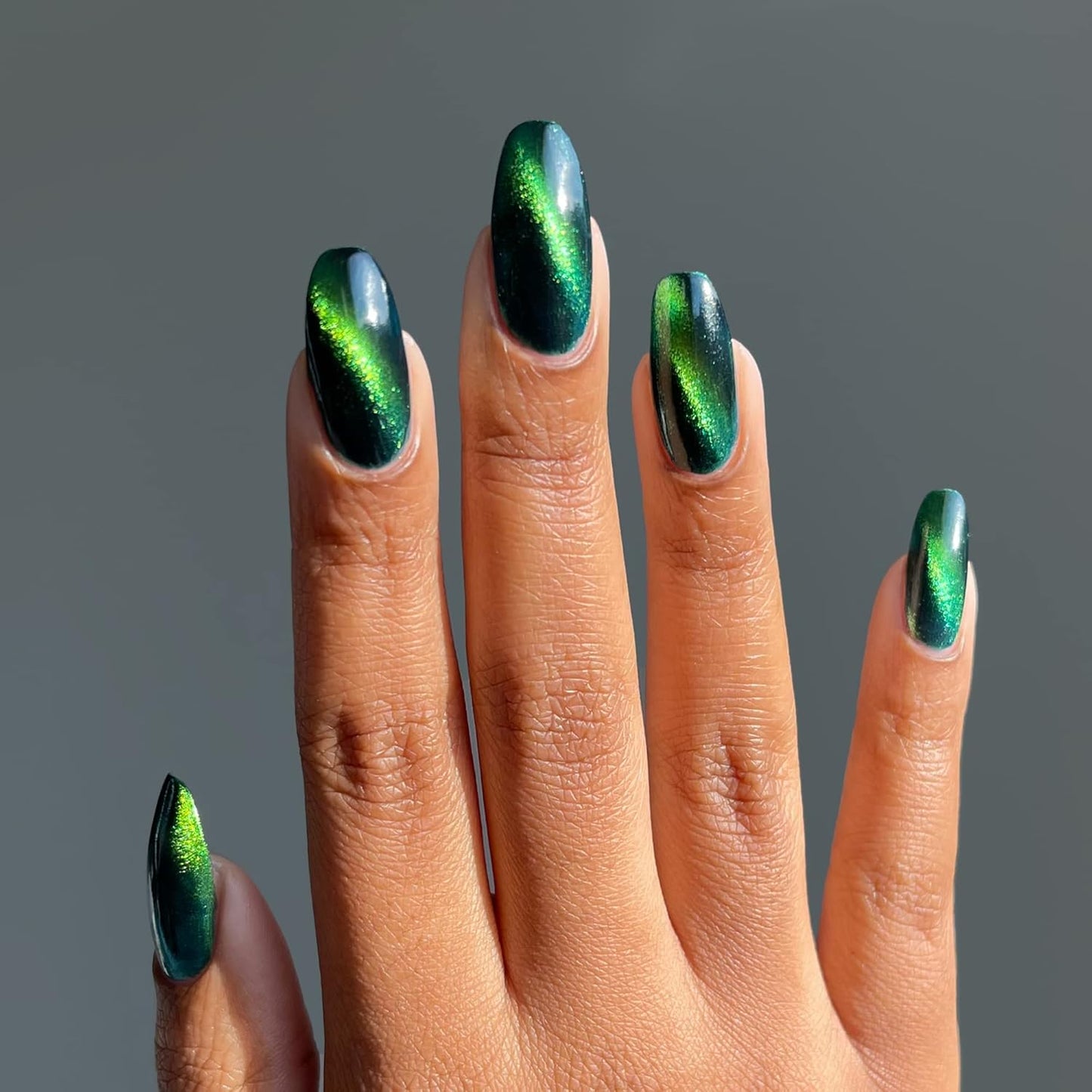 Cirque Colors Mood Ring - Forest Green Magnetic Multichrome Nail Polish - 0.37 Fl Oz (11 mL) - Vegan & Cruelty-Free