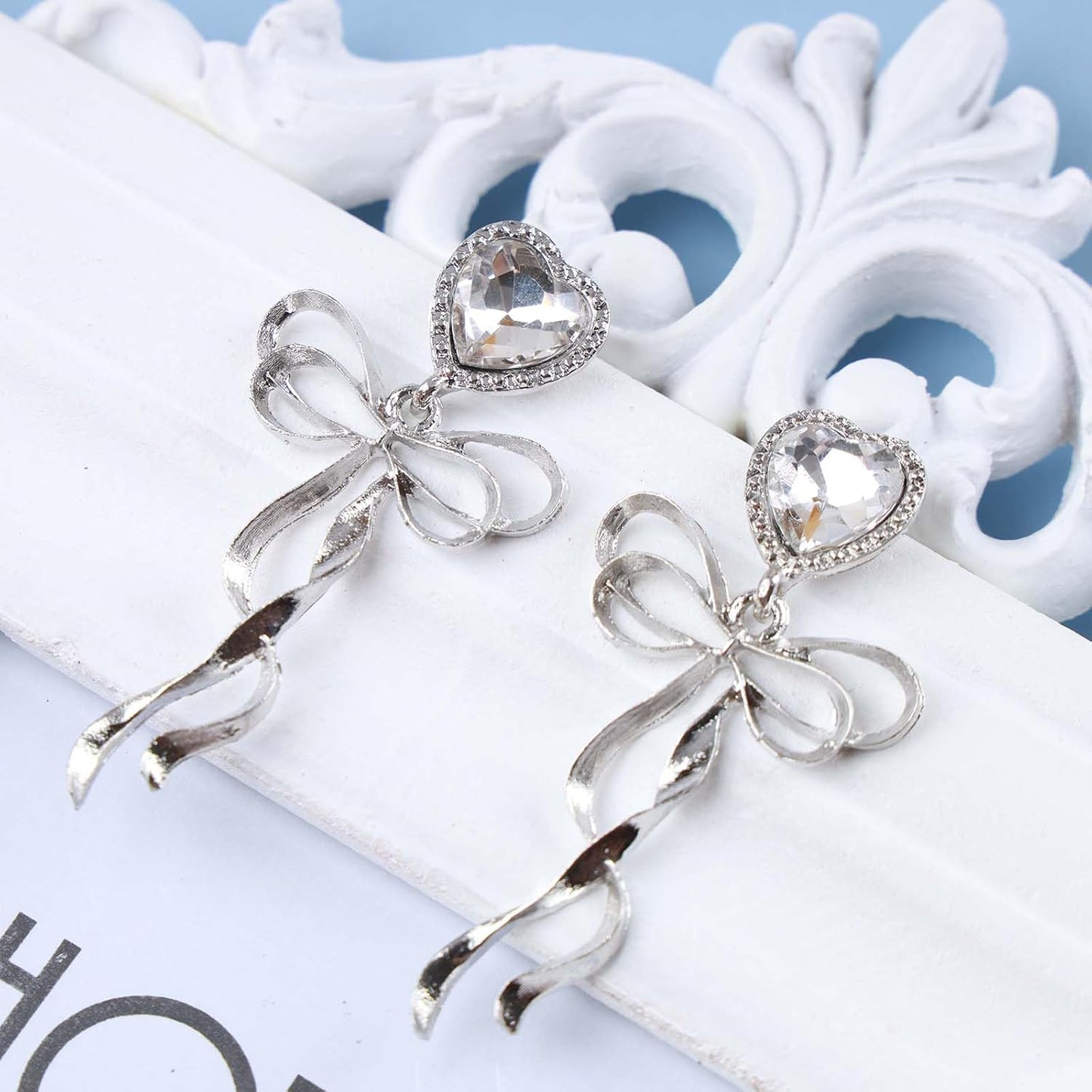 Vintage Crystal Bow Dangle Earrings Rhinestone Heart Stud Earrings Silver Cz Heart Love Earrings Large Bowknot Earrings Jewelry for Women